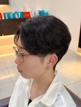 フォルテ 草薙店 ナチュラル曲がる縮毛センターパート
