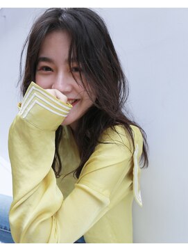 シアン(SYAN) ふわっとアンニュイロングヘア