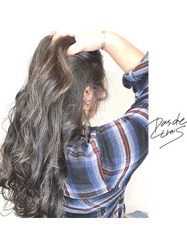 パドトロワ(Pas de trois) 新潟×ブルーブラック×ハイライト×外人風ヘア