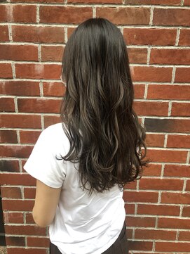 シェノン 西梅田(CHAINON) 前髪パーマ/グレーベージュ/フェミニン/こなれヘア