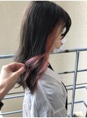 カーキグレージュ×淡めレッドピンク
