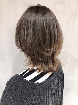 アルバム 新宿(ALBUM SHINJUKU) ハイレイヤーウルフスタイル_ハイライトカラー_ba277632