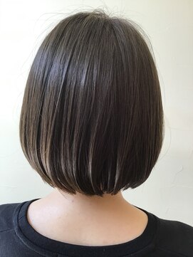 サロン ド カレラ(Salon de Carrera) ミニボブ
