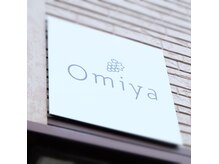 オミヤ(omiya)の雰囲気（小さいですがお店の看板です。）