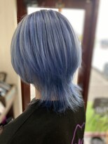 ヘアー リードレス(hair Re:dress)&nbsp;薄めブルーレイヤーカット丸みカットハイトーン