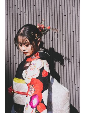 むぎ 成人式ヘアメイク着付け