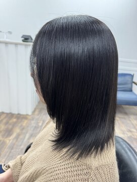 ヤイ(Yhai) カラー