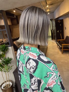 サニー 渋谷(SUNNY) バレイヤージュ、ハイライト、グレージュ、切りっぱなし