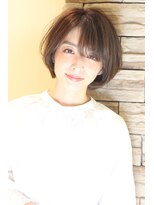 丸みが可愛い小顔ショートボブ　ひし形ボブ