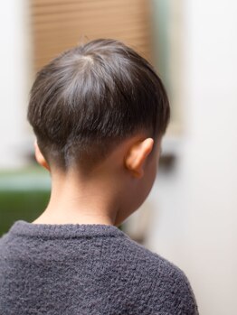 ナイア(Naia)の写真/【小学生カットあり】ゆったりプライベートサロンだからお子様同伴OK！パパ・ママと一緒に楽しくカット！☆