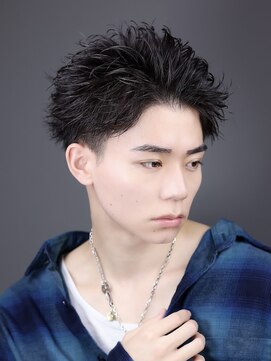 リップス レイ ギンザ(LIPPS Ray GINZA) スパイキーフェザーショート