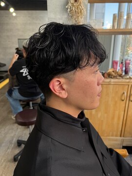 メンズカット バイ ソイクフ(メンズカット by SOY-KUFU) 20代30代40代◎ゆるふわカールのメンズパーマ