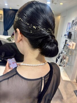 エアー 青山(AIR) 結婚式参列ヘア タイトシニヨン お団子ヘア 和装ヘア シニヨン