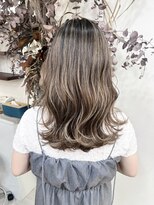 ベルム(Belme) ハイライトグラデーションウェーブヘアベージュ