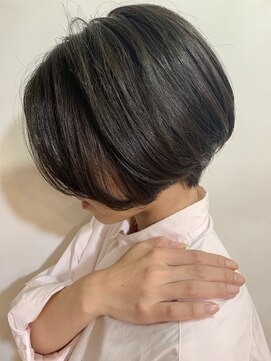 オースト ヘアー ステラ 新宿店(Aust hair Stella) ミニマムボブ☆モノトーングレージュ