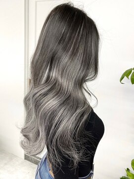 ウィコ 新宿(WICO) ホワイトグレージュ☆[新宿駅/ビタミンカラー/メルティカラー]