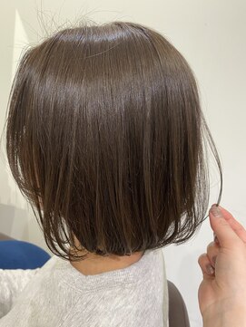 インビテーション(invitation) 透明感カラー×ボブスタイル