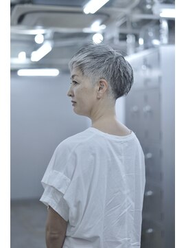 ナナインチ(7inch) 銀座ショートカット 銀座グレイヘア