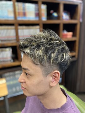 バーバーファースト(BARBER FIRST) アップバング×アッシュシルバー