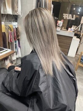 ラフ(LAFF) #バレイヤージュ#グレージュカラー#ボブウルフ#ココアベージュ