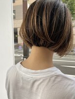 ベルベット(Velvet)&nbsp;コンパクトなボブスタイル