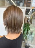 【 YUCCA 】大人可愛い20代30代40代 ミディアム/切りっぱなし