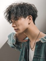 ルースト 渋谷店(ROOST)&nbsp;センターパート/ツイストスパイラル/コンマバング/ツーブロック