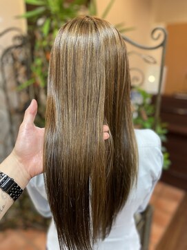 イロン(iroN) 30代女性　ベージュ