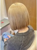 ボブ×抜きっぱなしペールベージュ