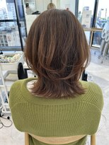 ビューナゴヤ 名駅(VIEW NAGOYA)&nbsp;外ハネ/外ハネレイヤー/ミディアムレイヤー/レイヤーカット