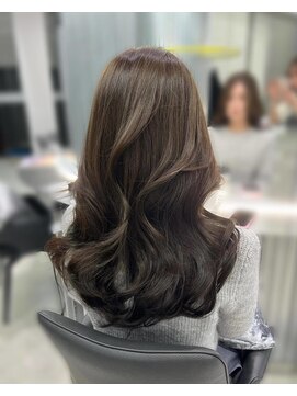 ジーナリア(Xena ria) 《Kaho》赤み消しオリーブ♪