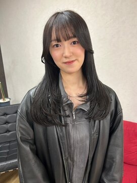 ルル(LuLu by KENJE) レイヤーカット【藤沢/本鵠沼/ヘッドスパ/白髪ぼかし/艶髪】