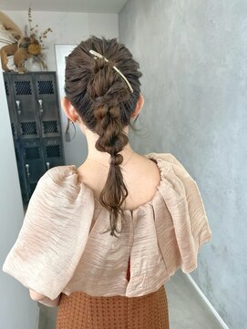 オト(oto) ヘアセット 編み下ろし ポニーテール