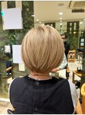 大人可愛いマッシュショートボブ