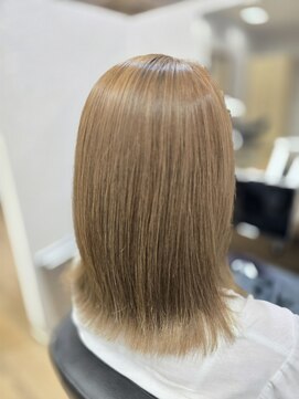 ベル(Bell) ロングボブ/切りっぱなしボブ