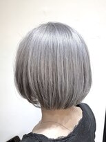 salon de MiLK 札幌大通店【サロン ド ミルク】 ホワイトシルバー