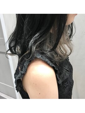 アンド バイ ヘアサロン(AND by hair salon) ホワイトインナーカラー