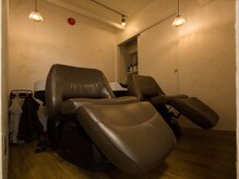 フルフラットのシャンプー台で疲れません！