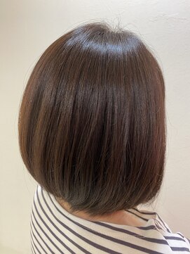ビューティーヘアサロン アングル 八戸ノ里店(Beauty Hair Salon angle) 前下がりボブスタイル