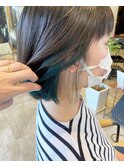 グリーンイヤリングカラー×ショートボブ