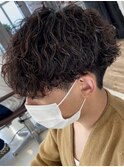 波巻きスパイラルパーマメンズマッシュツーブロックメンズパーマ