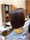 前下がりボブ ベージュブラウン