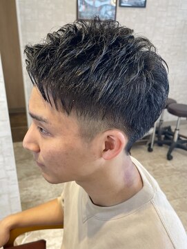 クオリア(Quaria) 爽やか黒髪短髪【スパイキーショート】アップバング☆