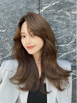 エル(Elle) ヨシンモリヘアー