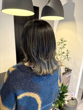 ロール(ROLE) 裾ハイライトカラー×くびれミディ