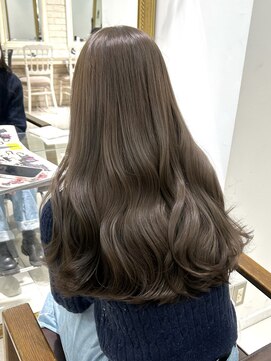 アマトウキョウ アユンチェ(AMA TOKYO×AYUNCHE) オリーブグレージュ  アッシュグレージュ　透明感カラー