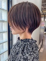 ハルキミナト メゾン(HM MAISON)&nbsp;30代40代50代耳かけショート前髪なしハンサムショートカット