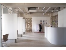 シス バイ フィット(SYS by fit)