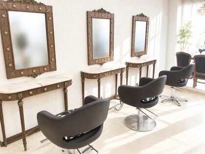 諏訪美容室 駅前店の写真