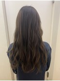 ロングスタイル☆グレージュでツヤサラにまとまりやすく！！